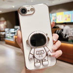 Electroplating Astronaut Holder Phone Case, For iPhone 17e / 16e, For iPhone 17 Pro Max, For iPhone 17 Pro, For iPhone 17, For iPhone Air, For iPhone 16 Pro Max, For iPhone 16 Pro, For iPhone 16 Plus