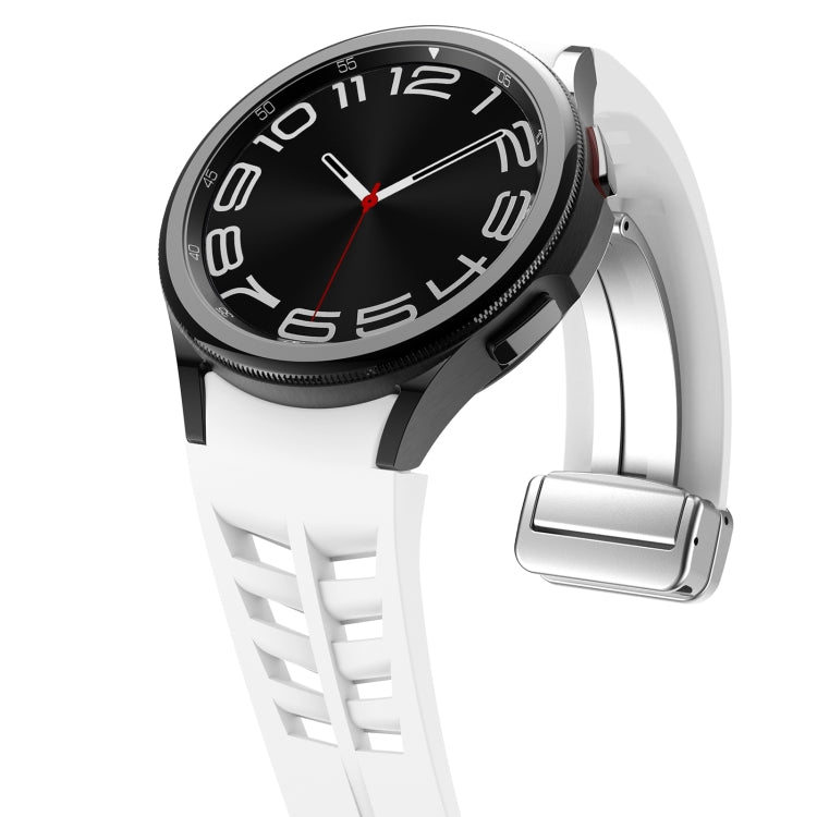 Richard Magnetic Folding Silver Buckle Silicone Watch Band, For Sansung Galaxy Watch 5 Pro 45mm, For Samsung Galaxy Watch 7 40 / 44mm, For Samsung Galaxy Watch 6 Classic 43 / 47mm