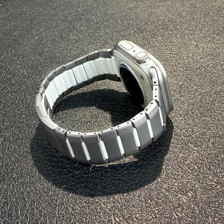Curved Two-Tone Side-Release Stainless Steel Watch Band, For Apple Watch 49mm / 46mm / 45mm / 44mm, For Apple Watch 42mm / 41mm / 40mm / 38mm