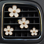 4pcs/set Small Chrysanthemum Perfume Alloy Jewelry Car Air Outlet Decoration Clip, White, Black, Red, Blue